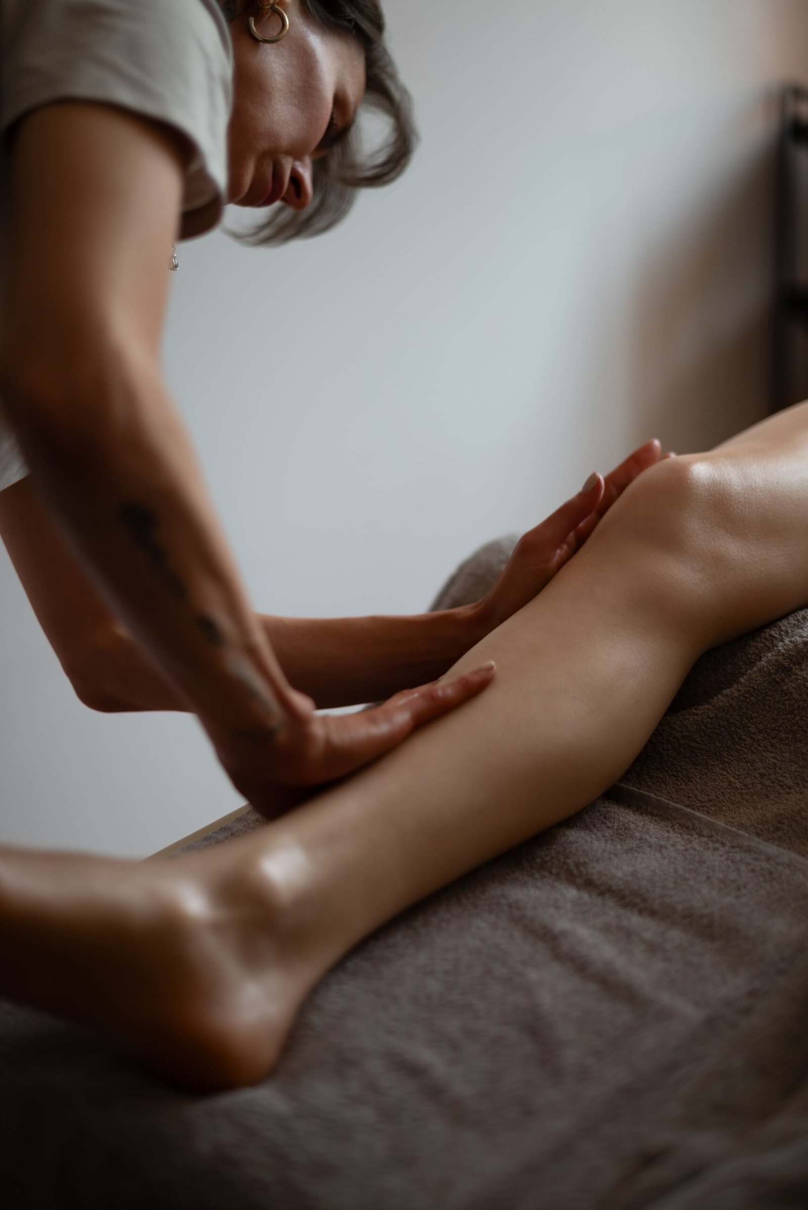 Limfodrenažinis masažas kojoms